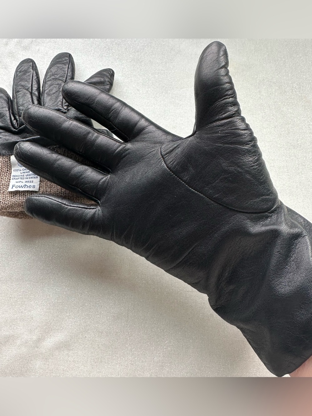 Vintage 90s Fownes Black Genuine Leather Gloves 100% Cashmere Lining  Womens 7.5